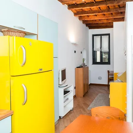Living Milan - Corso Garibaldi 55 ميلان